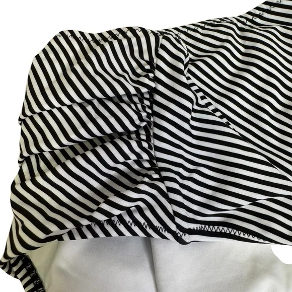 CUPSHE Ruffle Bandeau Bikini With High Waisted Bottom NWT SM Peach Black White - Picture 17 of 17